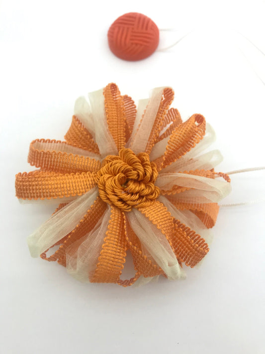 1 Magnetic flower tie-back, cream orange. Curtain decoration made in Italy