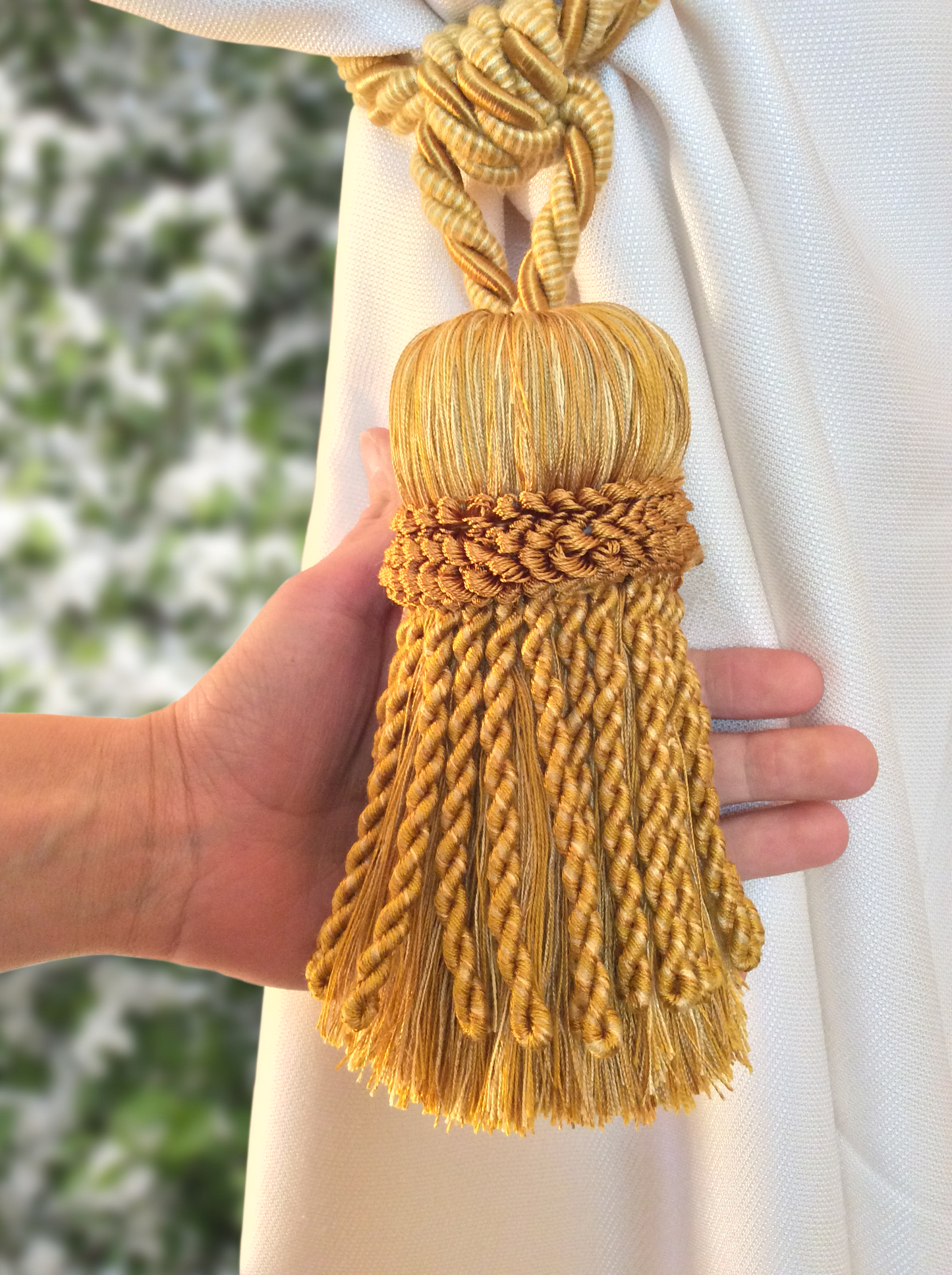 Superb large ivory color mix curtain tieback, luxury decoration for curtains draperies drapes made in Italy