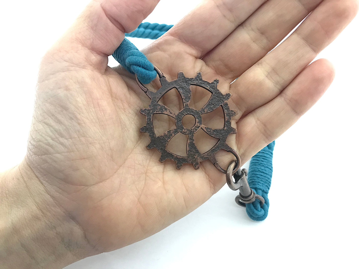 Curtain tie-back for industrial-style furnishings, in PETROL GREEN cotton. Furnishings for lofts and open-plan spaces. Made in Italy.