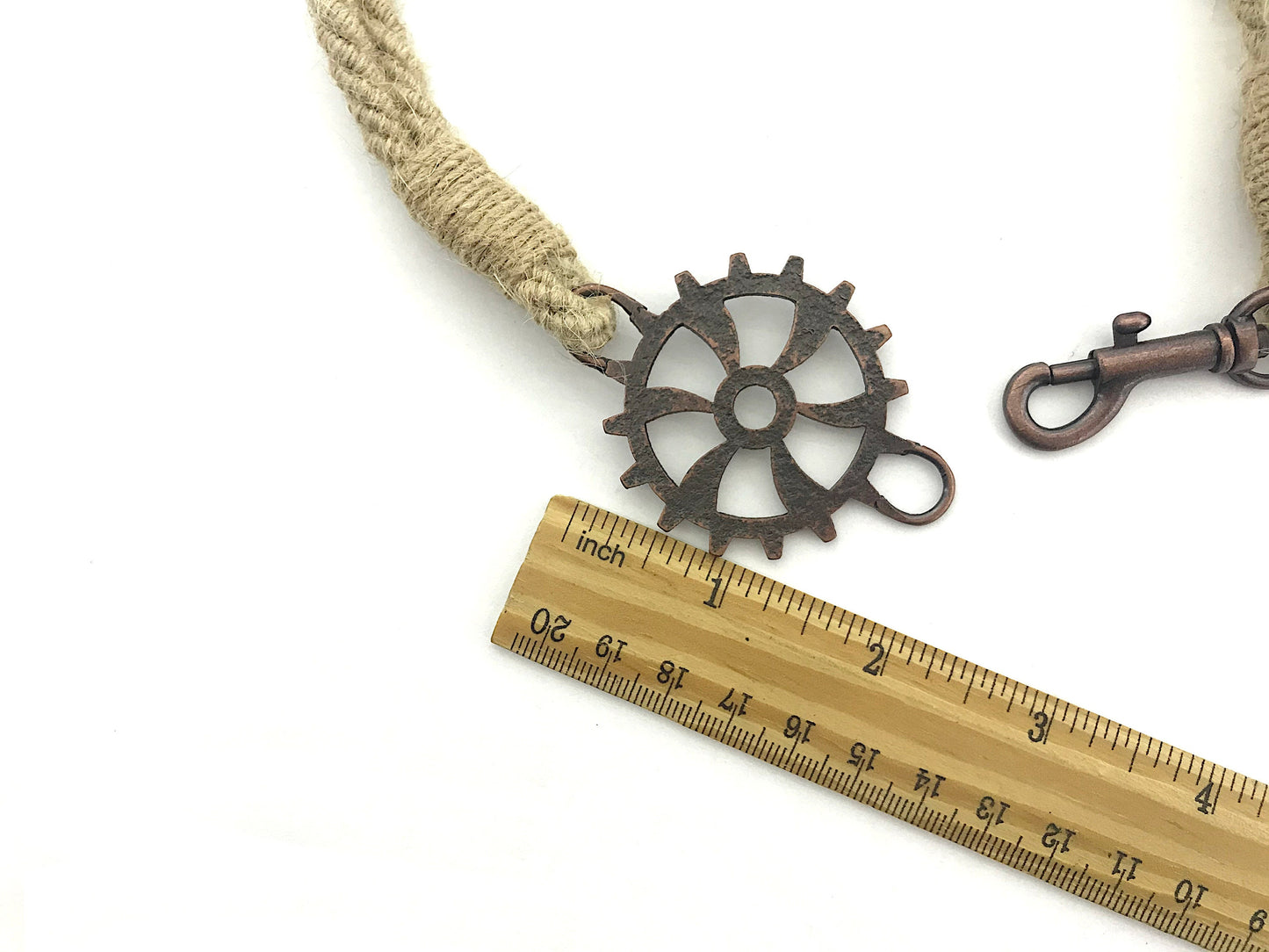 Industrial-style curtain tie-backs, in eco-friendly BEIGE cotton and jute. Furnishings for lofts and open-plan spaces. Made in Italy.