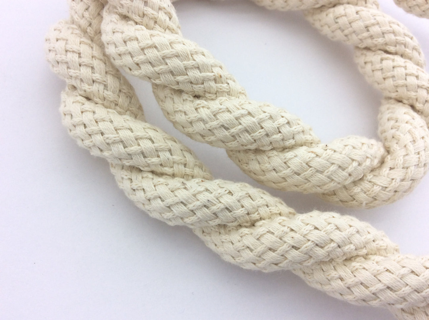 Cotton. A 16mm magnetic curtain tie-back, 75cm long. Rustic, nautical, and shabby chic style, neutral for any decor.