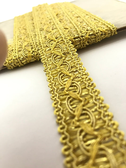 1 meter gold sew-on trim 20mm. Fashion decoration for bags, shoes, belts, trousers, and sweaters.