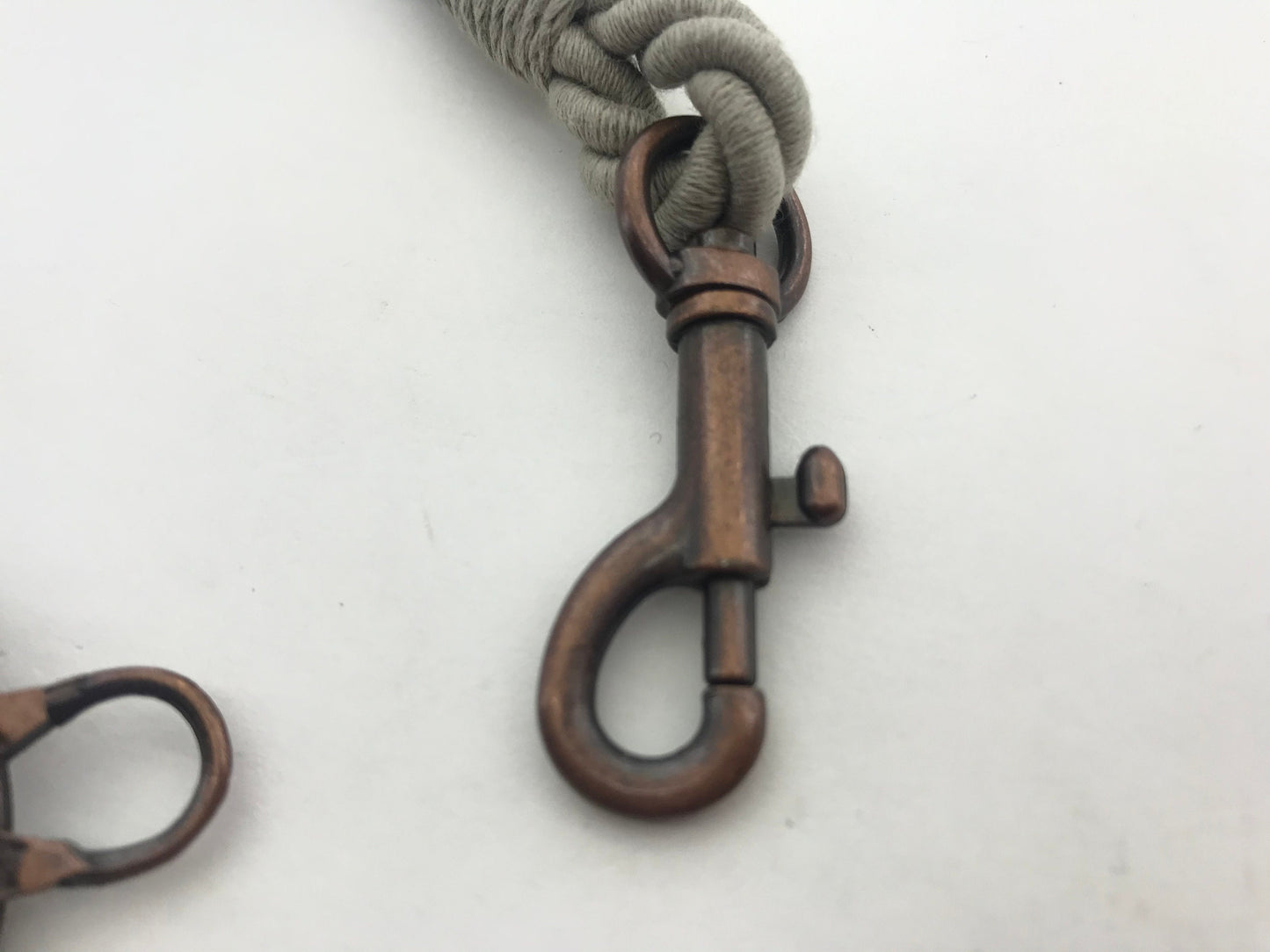 Curtain tieback for industrial-style furnishings, in eco-friendly GREY cotton. Furnishings for lofts and open-plan spaces. Made in Italy.