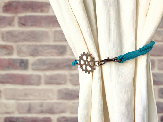 Curtain tie-back for industrial-style furnishings, in PETROL GREEN cotton. Furnishings for lofts and open-plan spaces. Made in Italy.