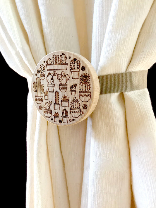 Curtain magnet. Made of solid beech wood with a cactus decoration. Original handmade gift for all who love to decorate their home.
