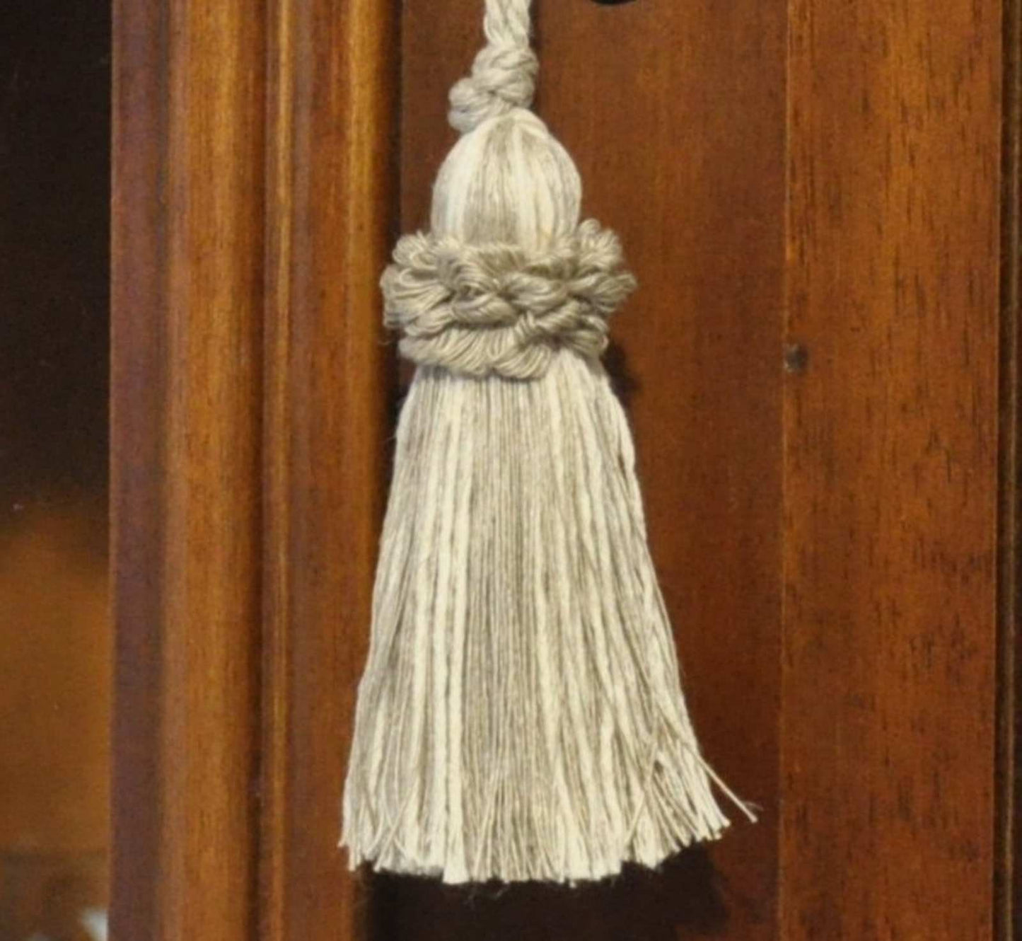 Natural Fibers Key Tassel Bow 8cm - Made in Florence