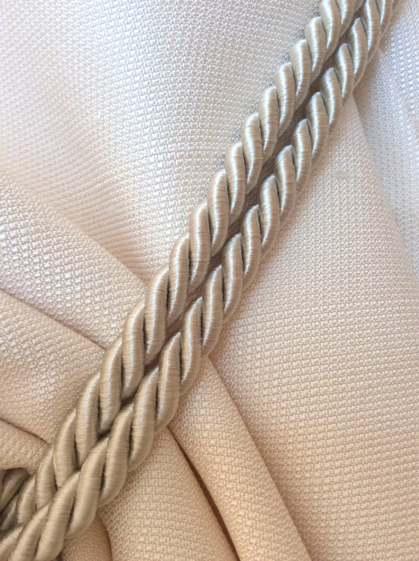 Curtain Tiebacks with Large Tassel 20cm - Cream | Made in Florence