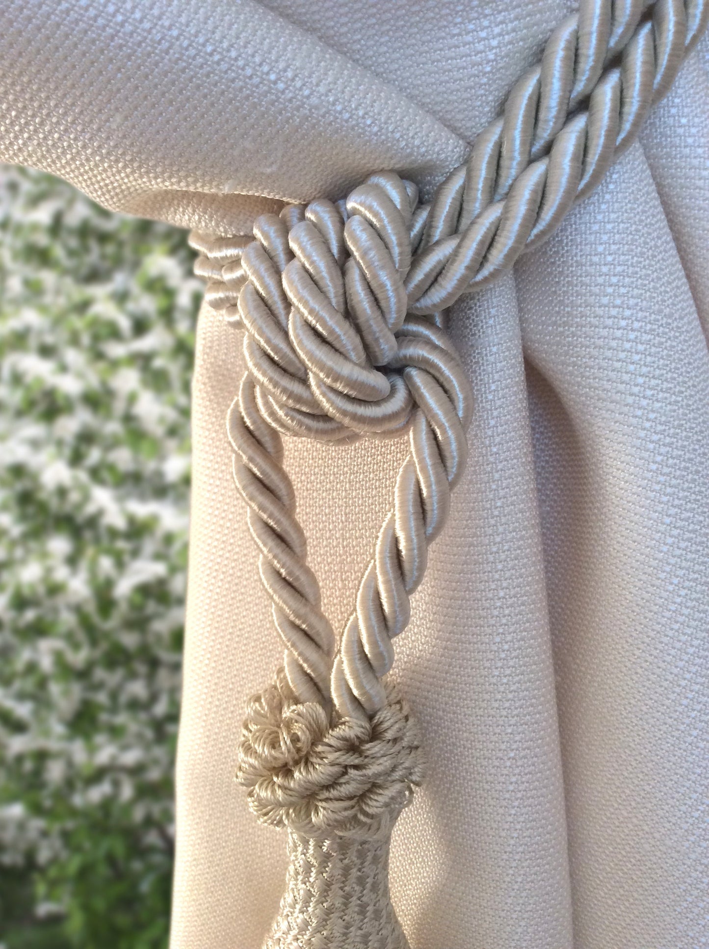 Curtain Tiebacks with Large Tassel 20cm - Cream | Made in Florence