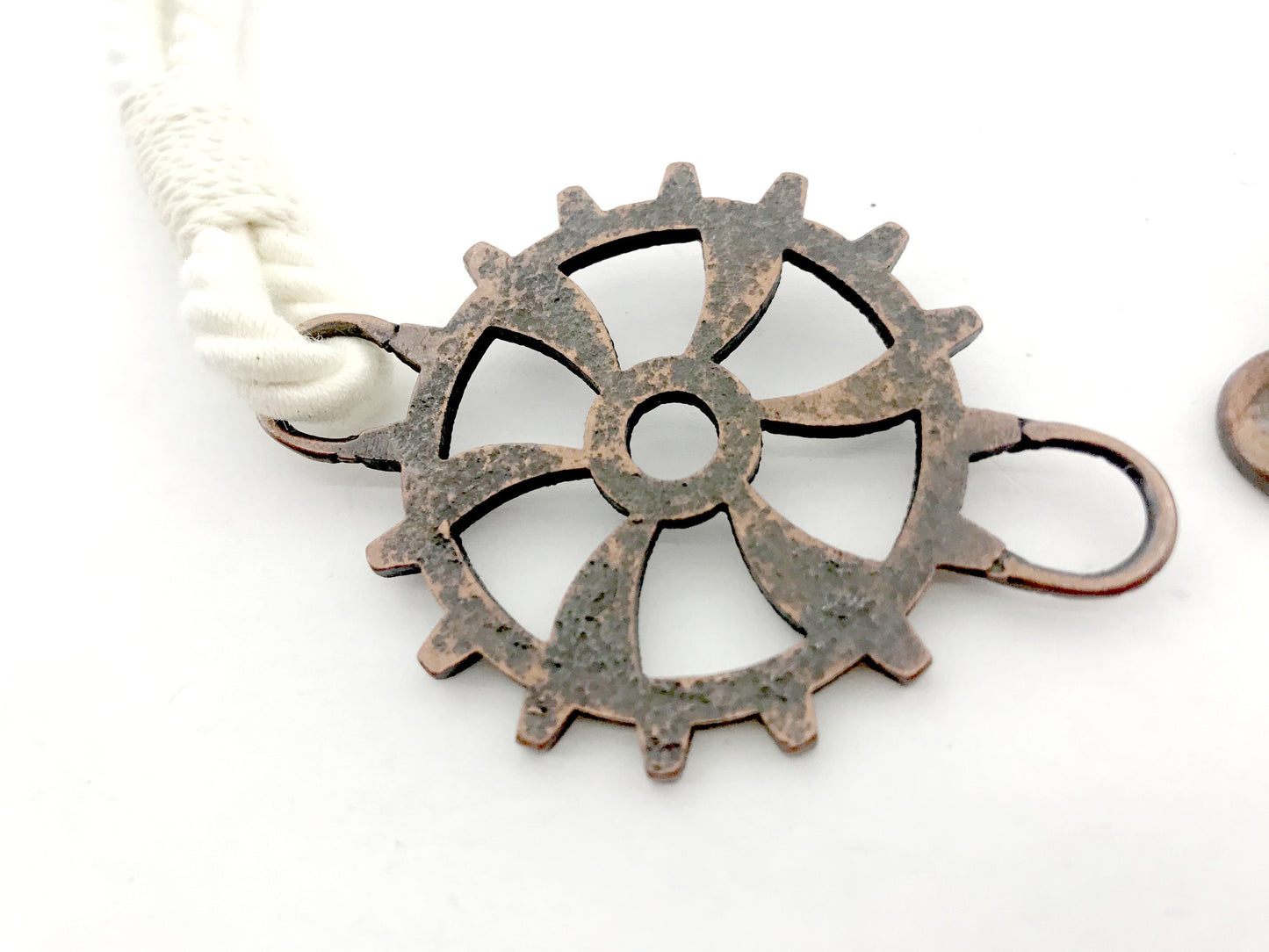 Curtain tieback for industrial style settings, in eco-friendly WHITE cotton. Ideal for lofts and open spaces. Made in Italy.