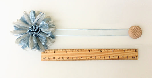 1 Magnetic flower tie-back, sugar paper blue. Decoration for curtains and drapes, made in Italy