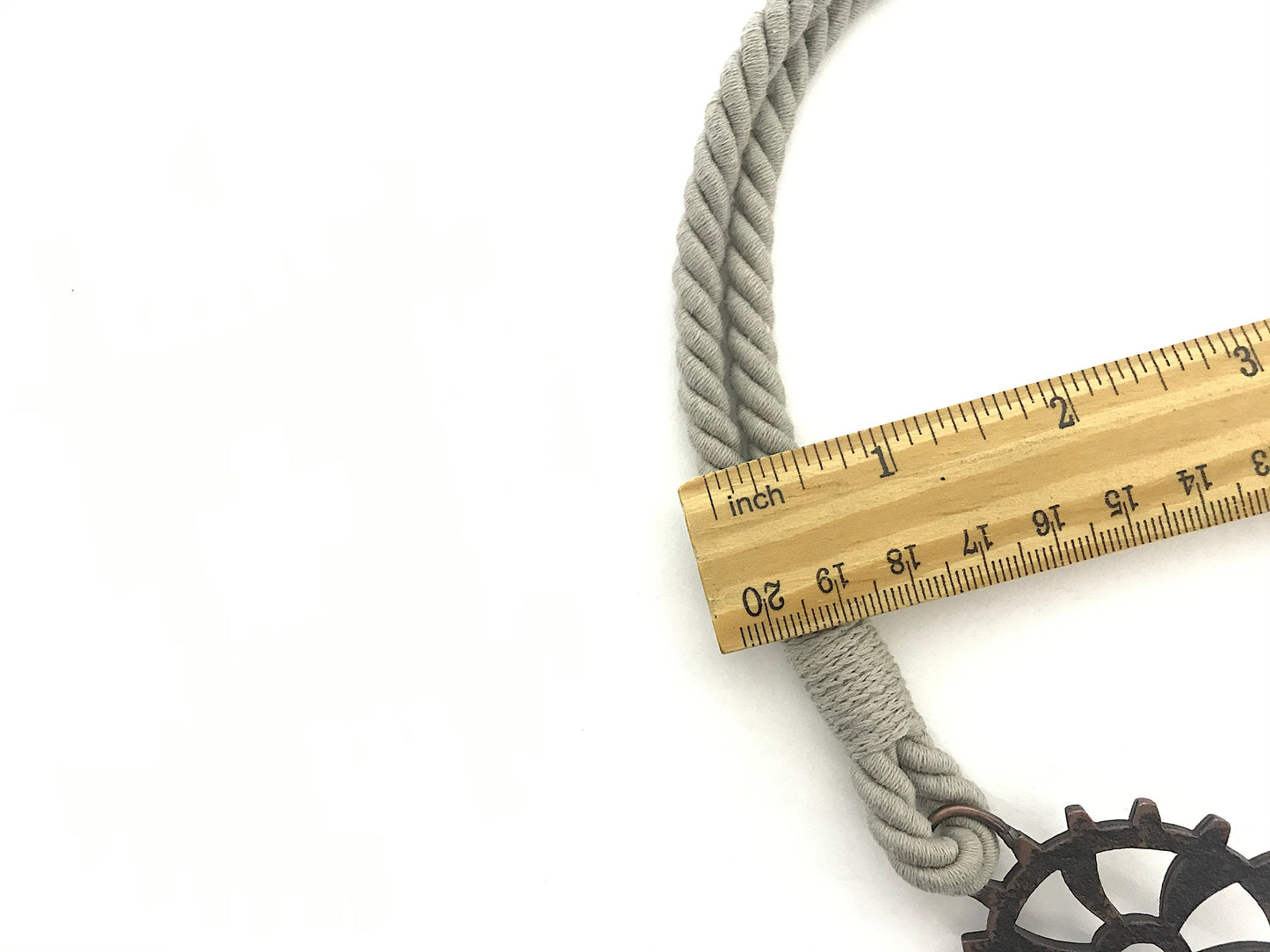 Curtain tieback for industrial-style furnishings, in eco-friendly GREY cotton. Furnishings for lofts and open-plan spaces. Made in Italy.